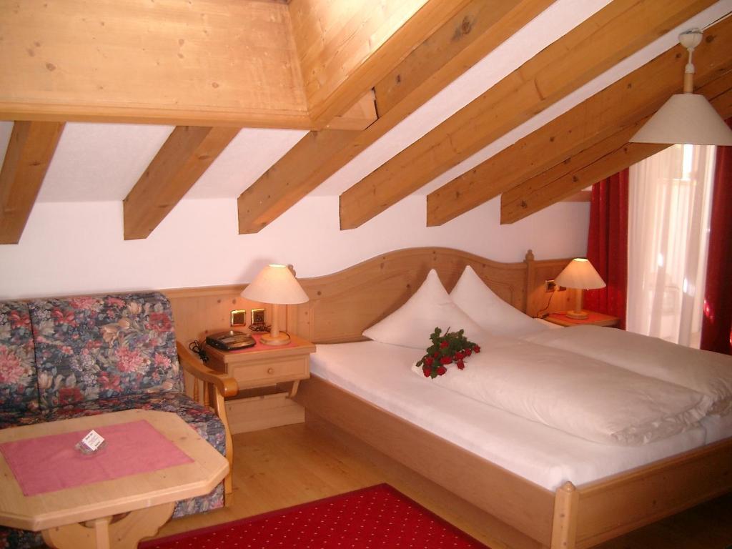 זאמנאון Hotel Camona & Apart Walserhof חדר תמונה