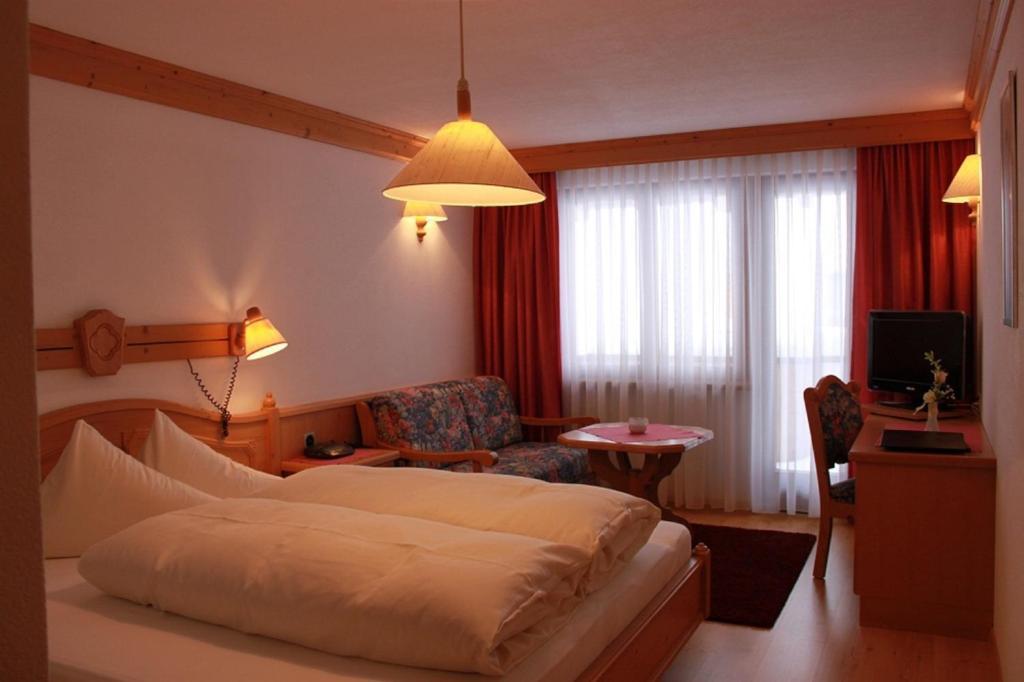 זאמנאון Hotel Camona & Apart Walserhof חדר תמונה