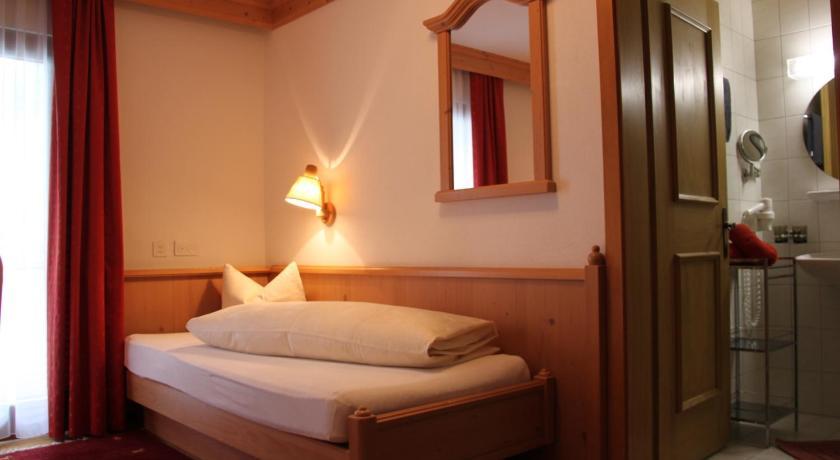 זאמנאון Hotel Camona & Apart Walserhof חדר תמונה